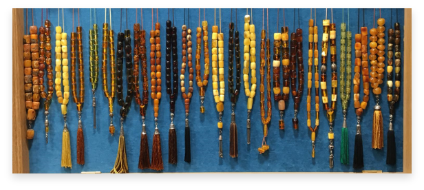 komboloi in many different materials and lengths